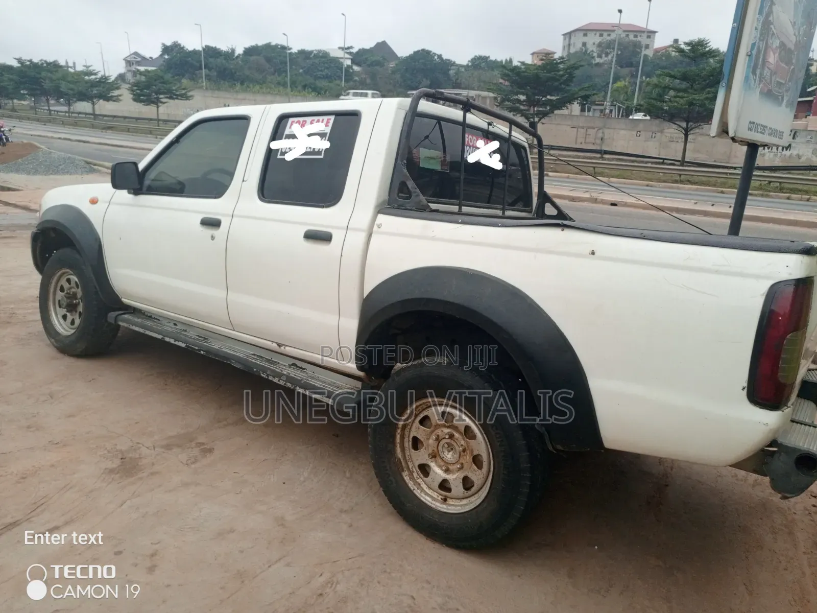 Nissan Hardbody 2009 White