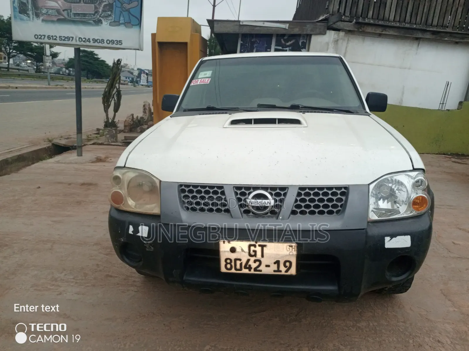 Nissan Hardbody 2009 White