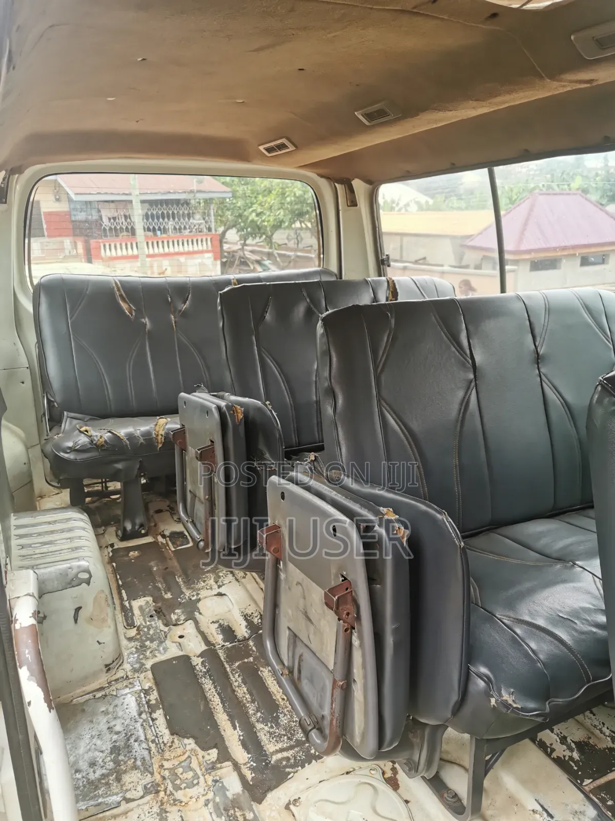 Nissan Caravan (Urvan) 2010 White