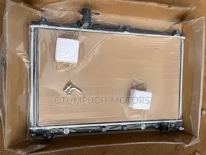 Toyota Voxy Radiator (Water Tank)