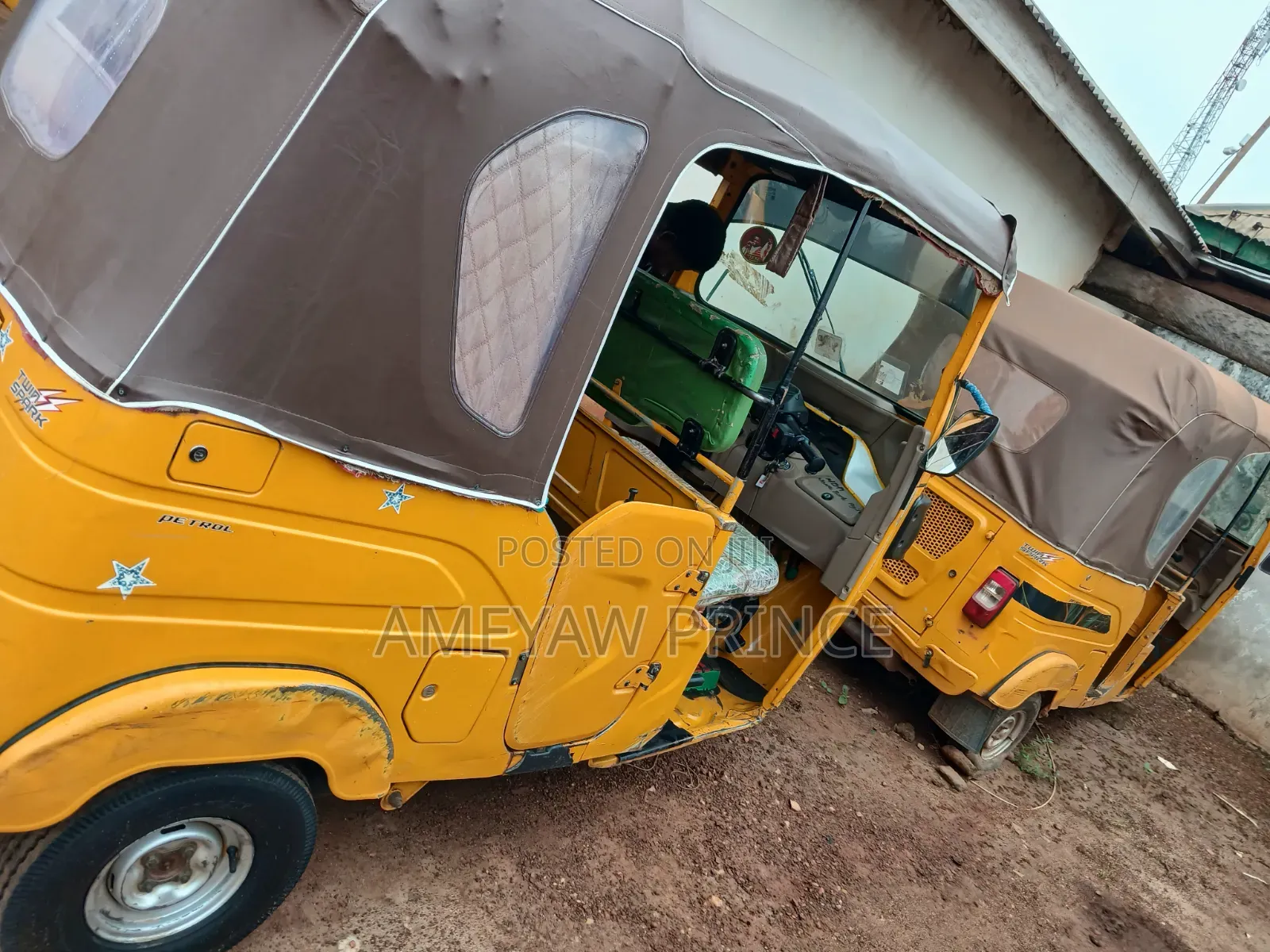 Bajaj RE 2025 Yellow