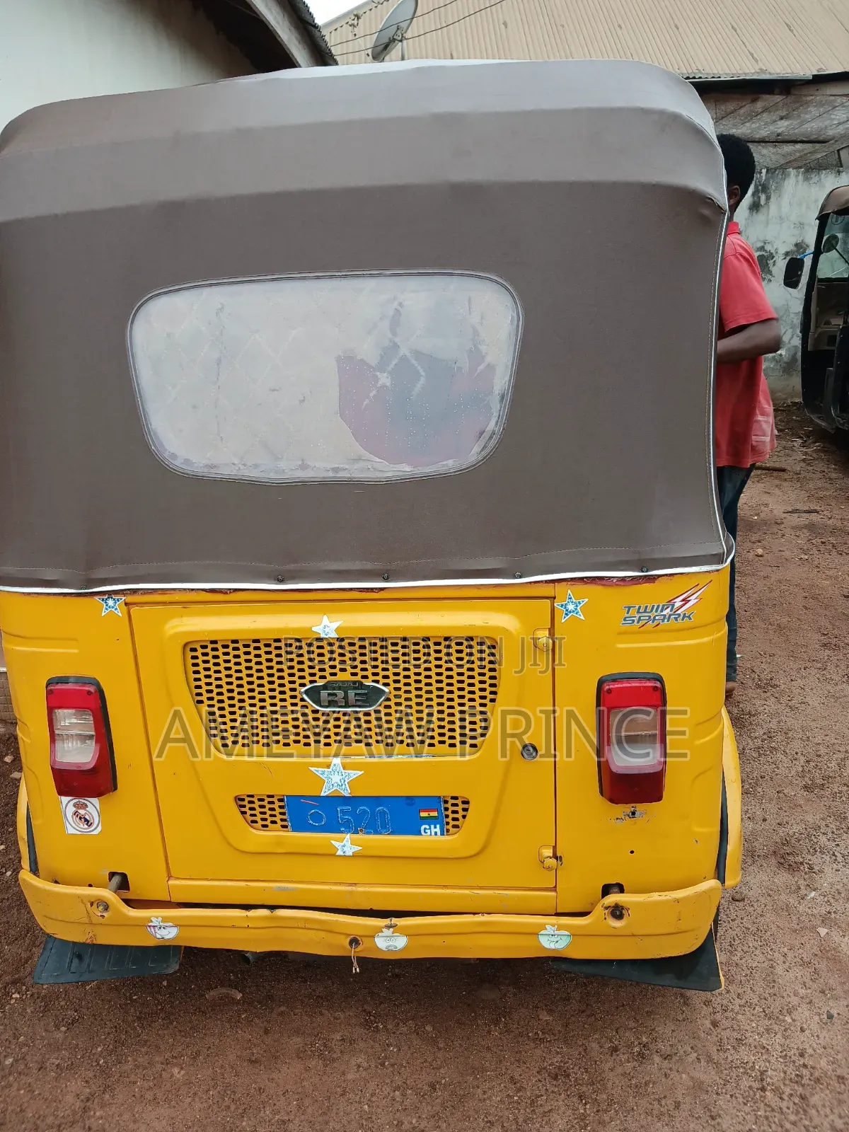 Bajaj RE 2025 Yellow