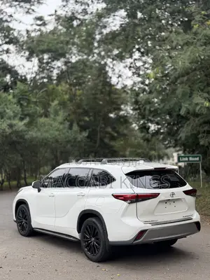 Toyota Highlander Platinum 2022 White