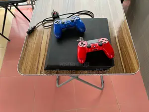Ps4 Pro 500gb + 7 Online Games + 2 Controllers