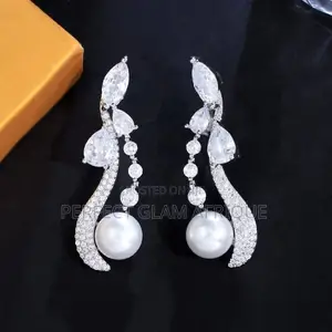 Bridal Pearl Earring