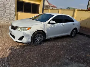 Toyota Camry LE 4dr Sedan (2.5L 4cyl 6A) 2013 White
