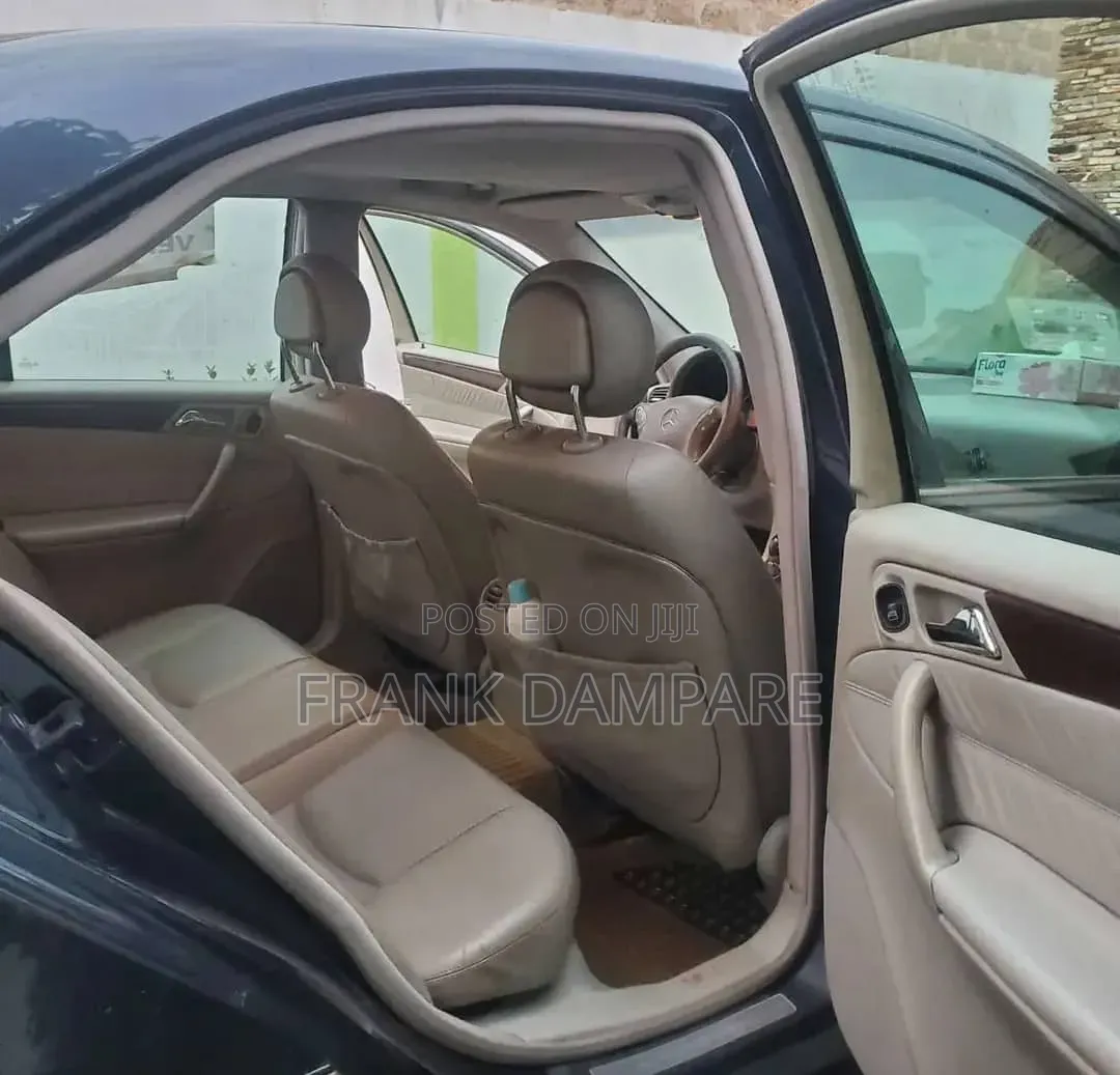 Mercedes-Benz C320 2003