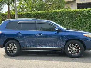Toyota Highlander 2013 Blue