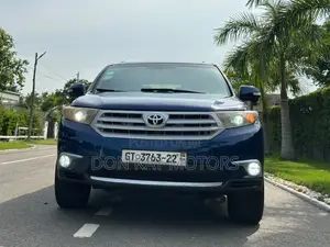 Toyota Highlander 2013 Blue