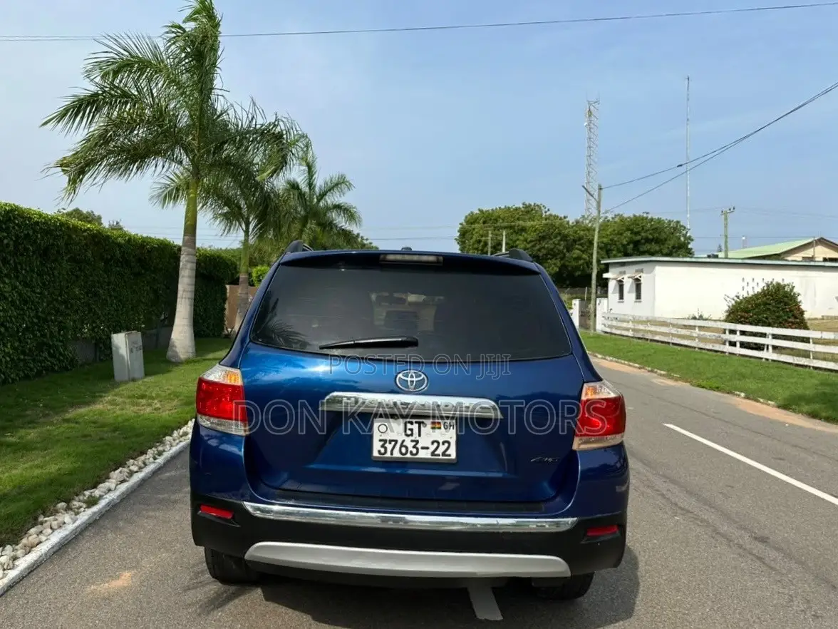 Toyota Highlander 2013 Blue