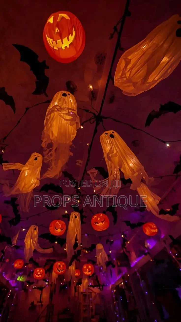 Halloween Props and Decor