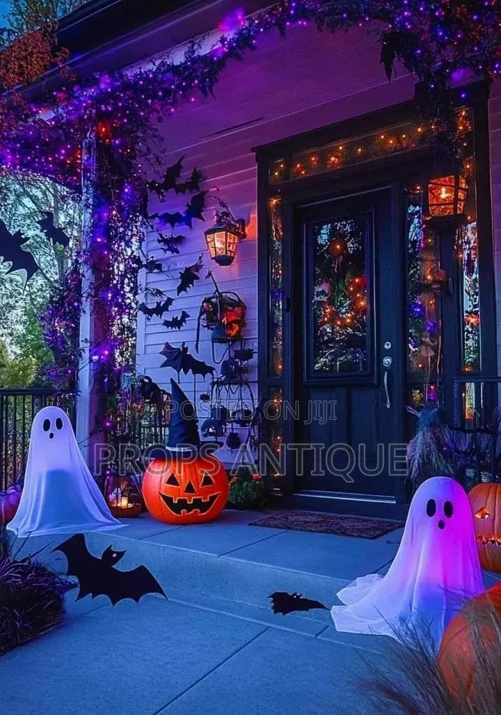 Halloween Props and Decor