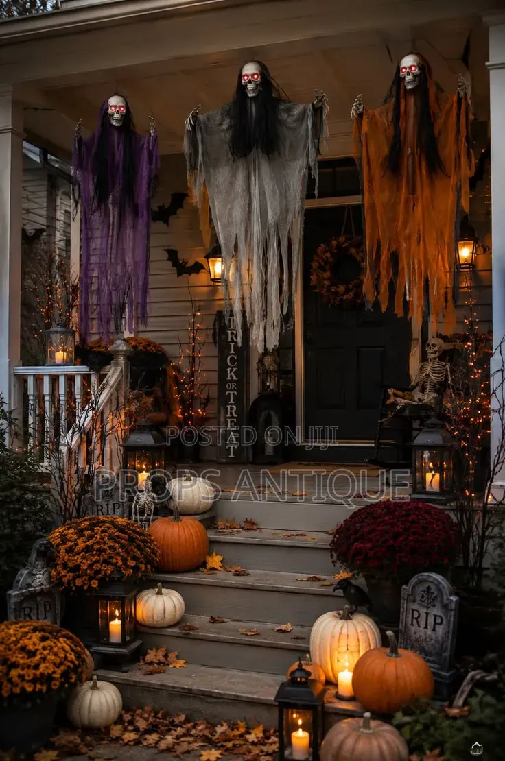 Halloween Props and Decor