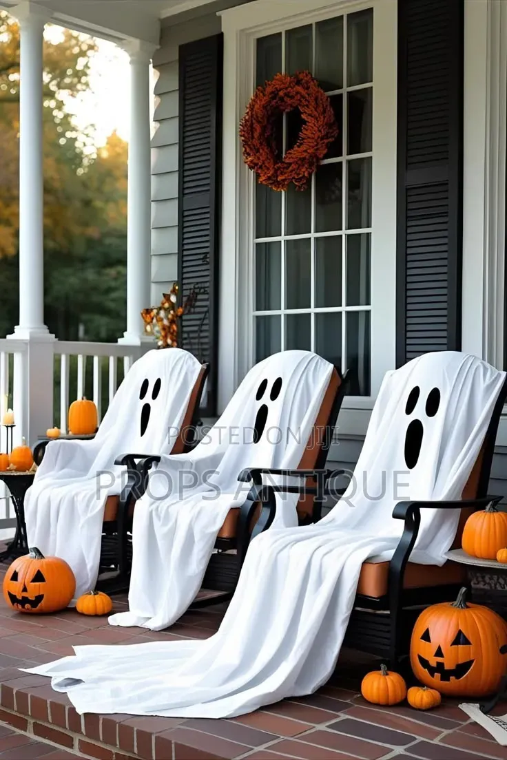 Halloween Props and Decor