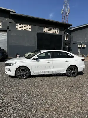 Geely Emgrand EC7 2025 White