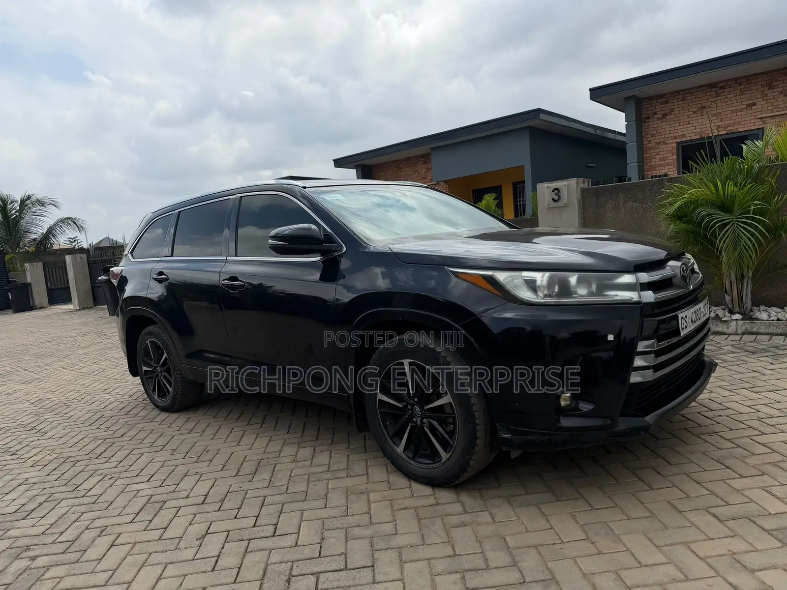 Toyota Highlander Limited Platinum 4dr SUV AWD (3.5L 6cyl 6A) 2015