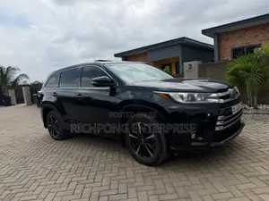 Toyota Highlander Limited Platinum 4dr SUV AWD (3.5L 6cyl 6A) 2015