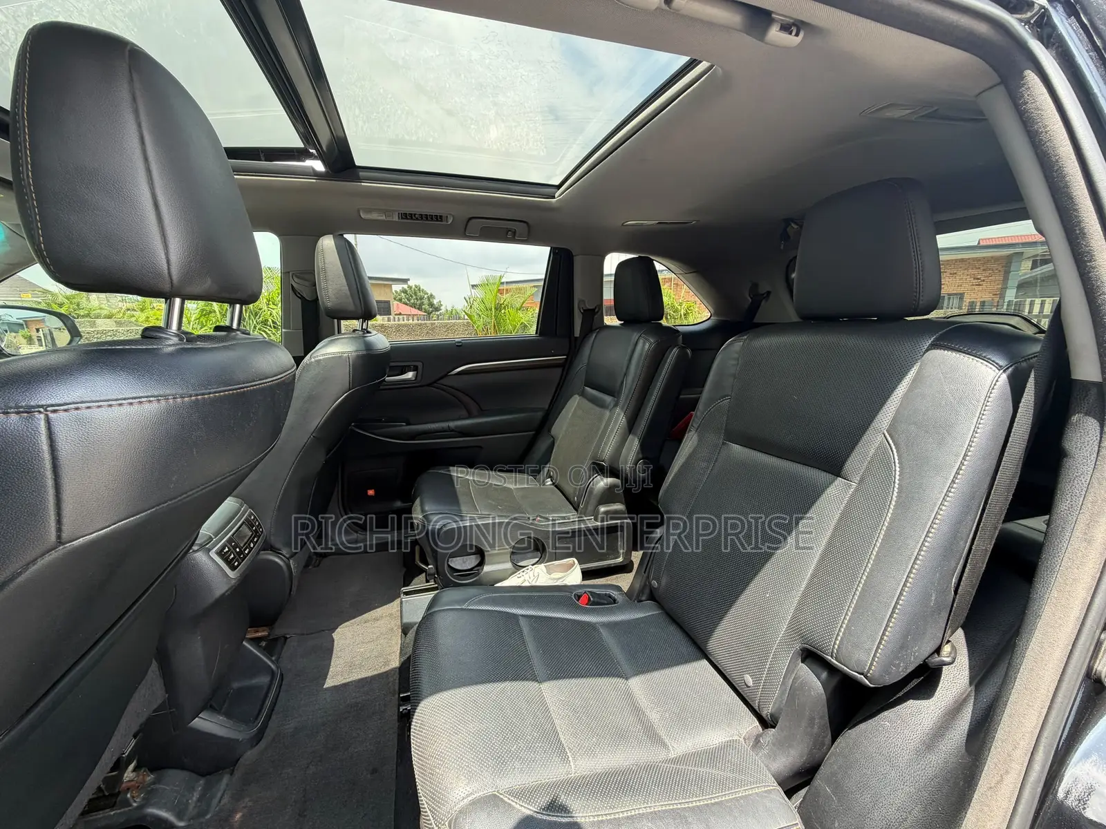 Toyota Highlander Limited Platinum 4dr SUV AWD (3.5L 6cyl 6A) 2015
