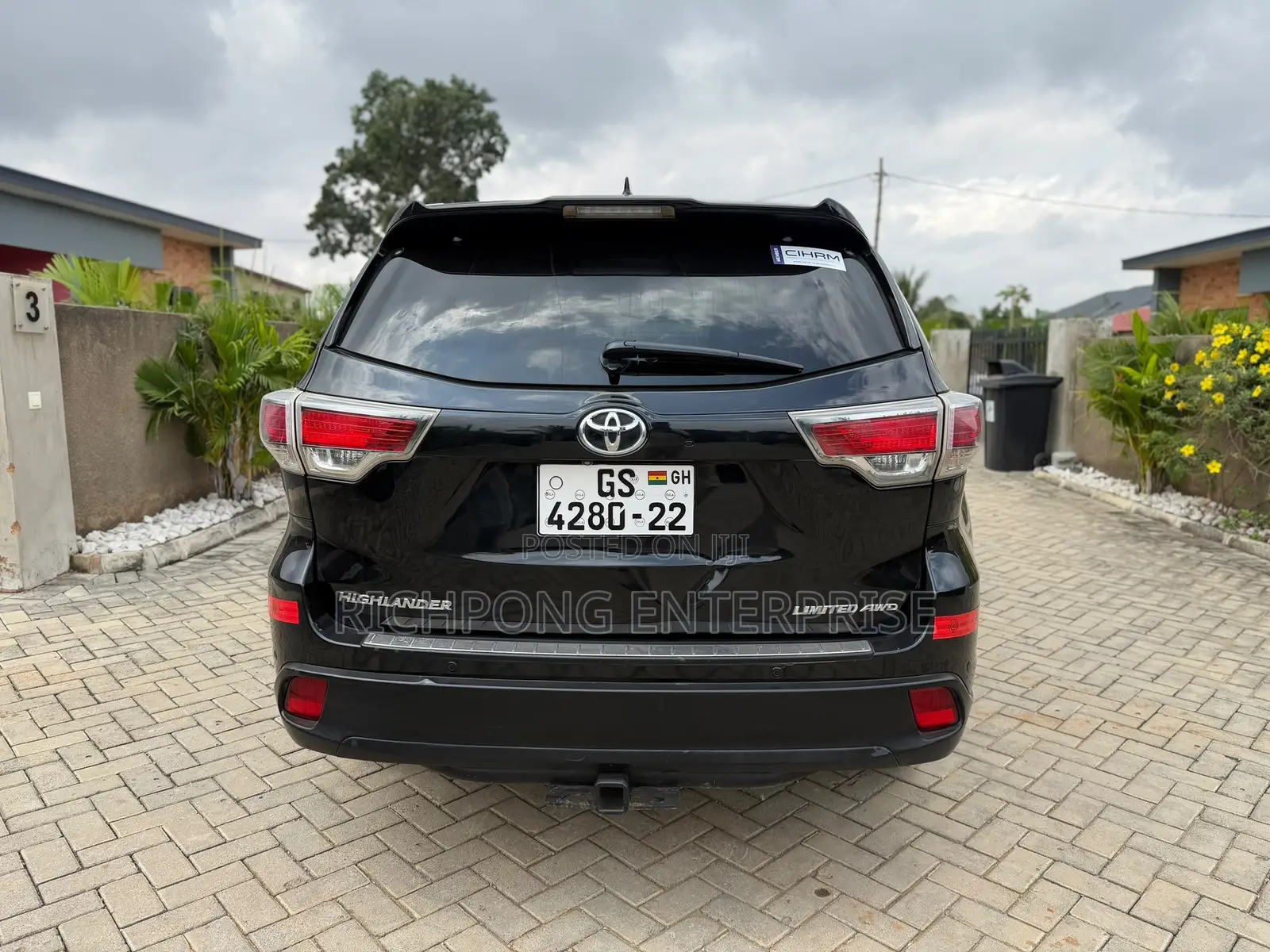 Toyota Highlander Limited Platinum 4dr SUV AWD (3.5L 6cyl 6A) 2015