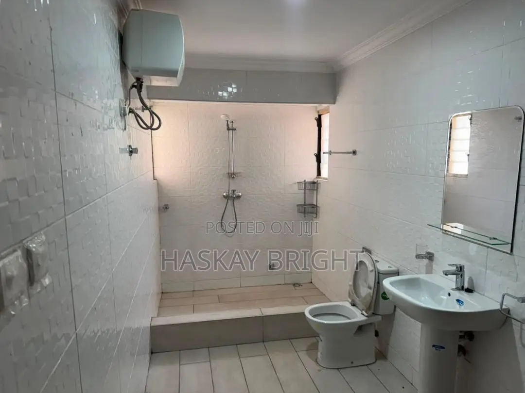 4bdrm House in Achimota for rent