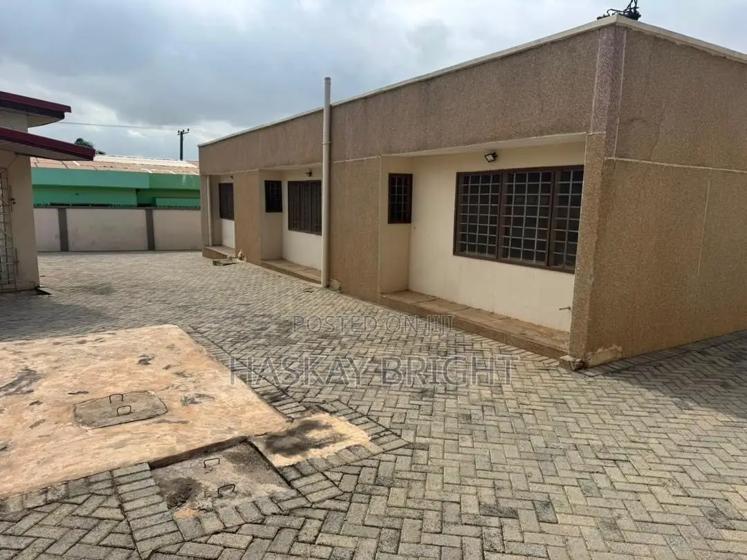 4bdrm House in Achimota for rent