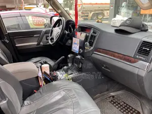 Mitsubishi Pajero V90 2.8 GLS/GLX 2016 Gray
