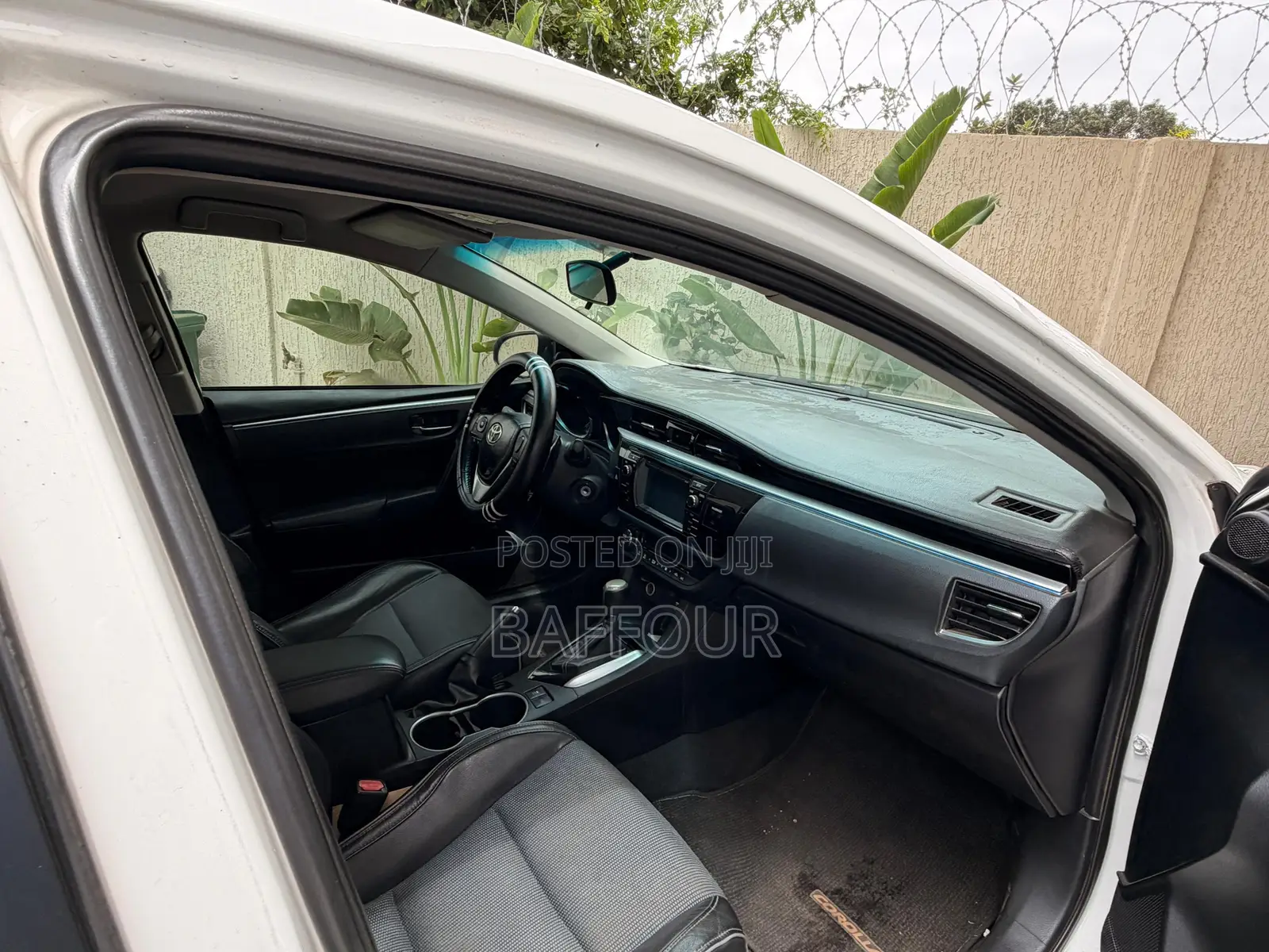 Toyota Corolla 2014 White