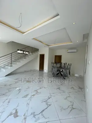 3bdrm Townhouse / Terrace in Abelemkpe for rent