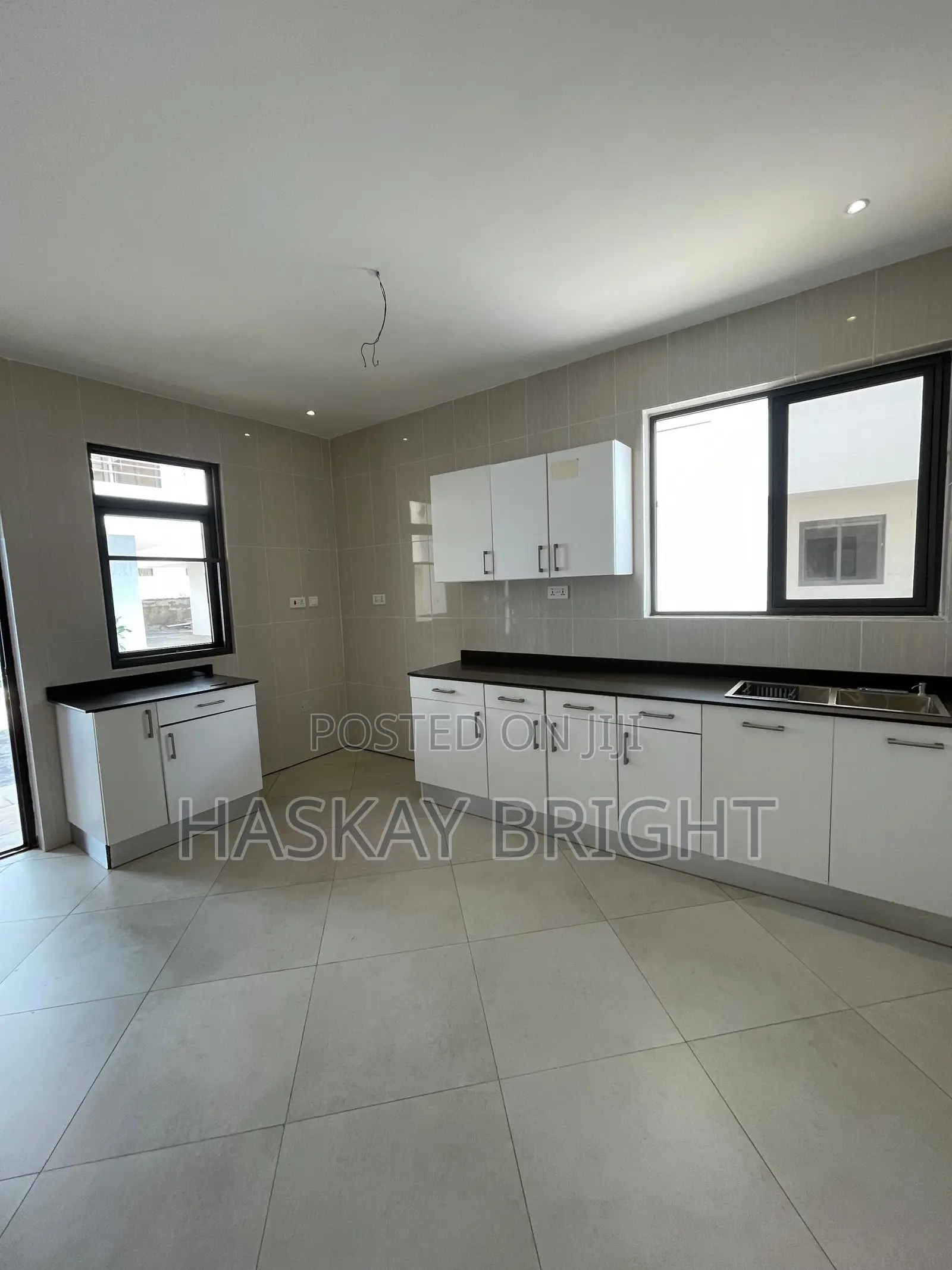 3bdrm Townhouse / Terrace in Abelemkpe for rent