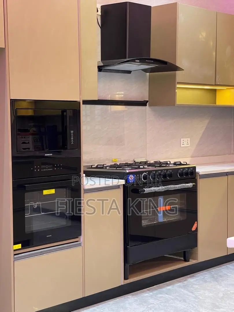 Furnished 5bdrm Mansion in Kings Projekts, Police Station for sale