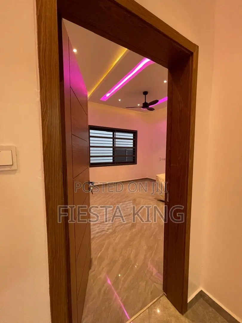 Furnished 5bdrm Mansion in Kings Projekts, Police Station for sale