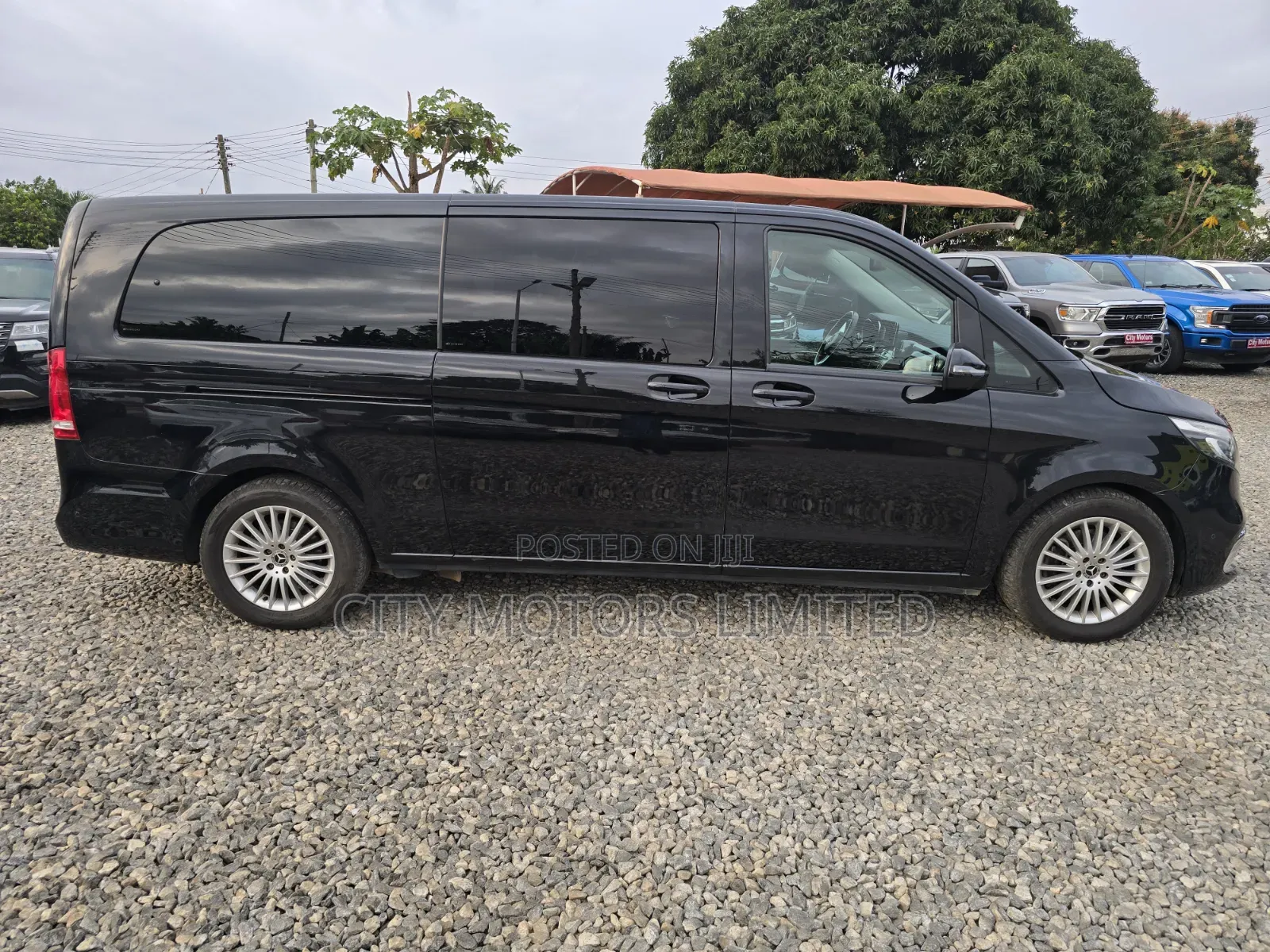 Mercedes-Benz V-Class 2022 Black