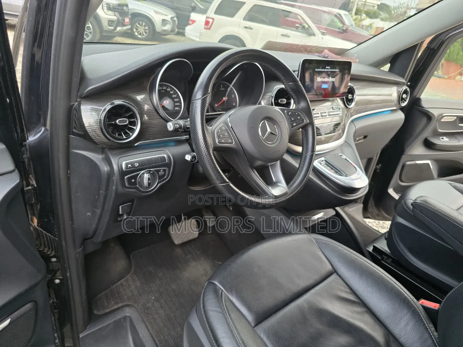 Mercedes-Benz V-Class 2022 Black