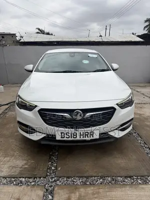 Vauxhall Insignia 2018 White