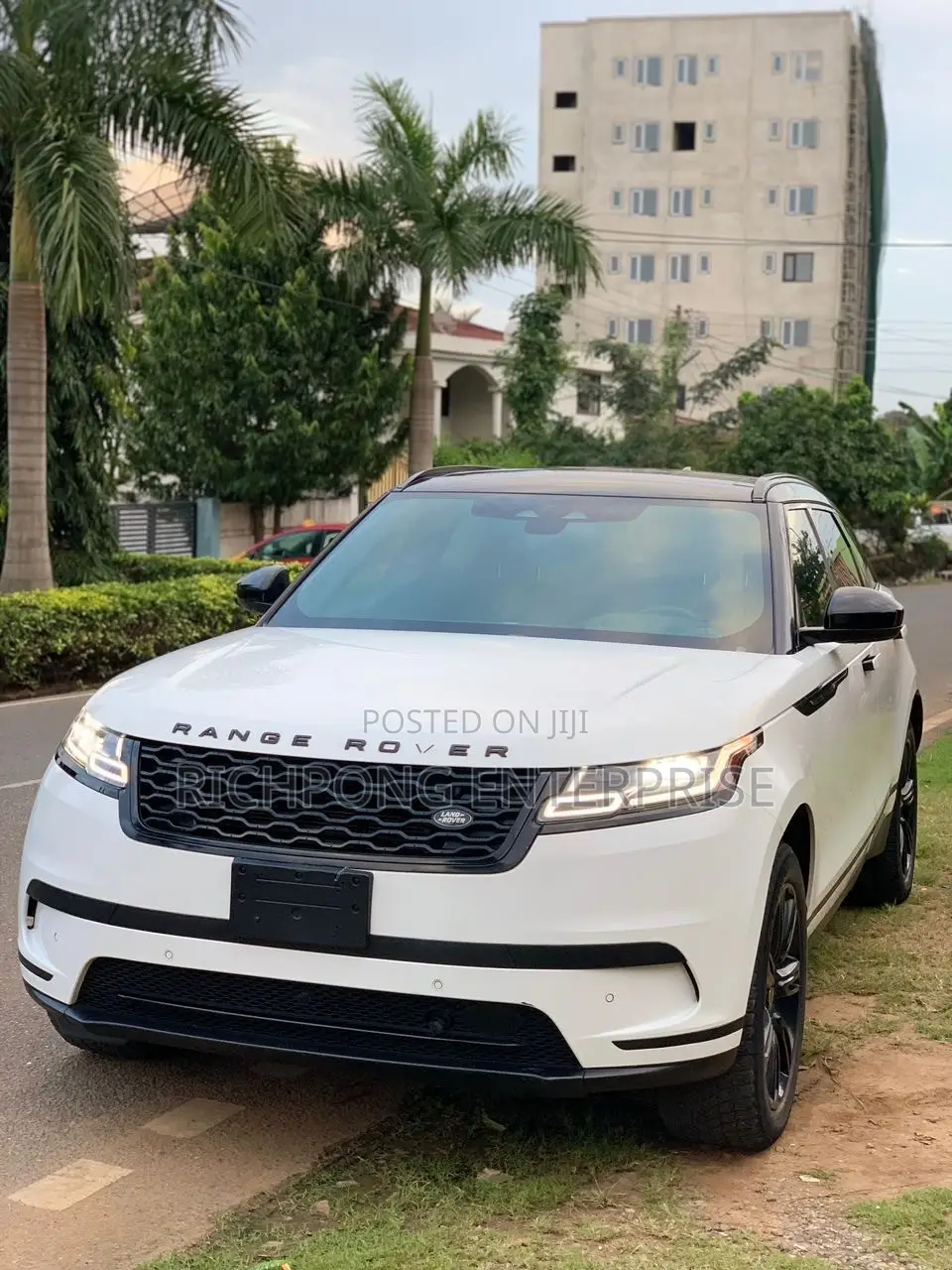 Land Rover Range Rover Velar R-Dynamic S 2023 White