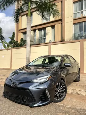Toyota Corolla XSE (1.8L 4cyl 2A) 2018 Gray