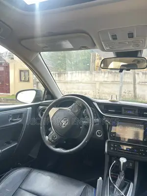 Toyota Corolla XSE (1.8L 4cyl 2A) 2018 Gray