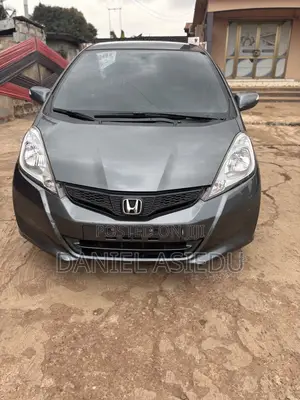 Honda Fit Automatic 2012 Gray