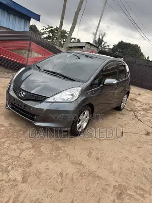 Honda Fit Automatic 2012 Gray