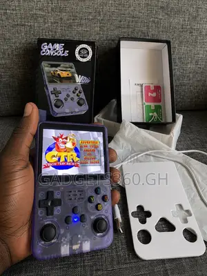 R36S Handheld Retro Handheld Gaming Console