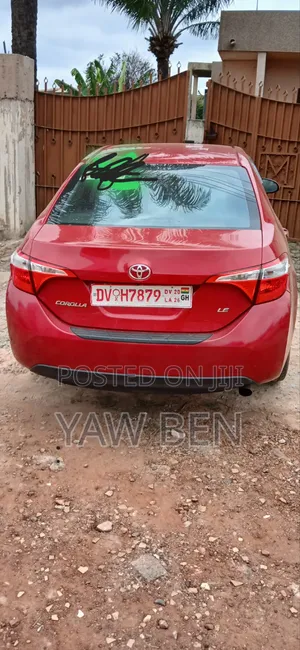 Toyota Corolla LE ECO w/Package 1 4dr Sedan (1.8L 4cyl CVT) 2017 Red