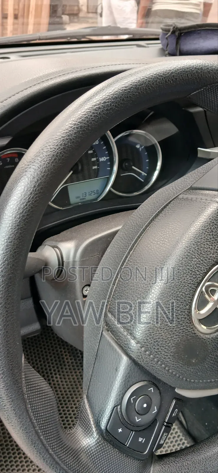 Toyota Corolla LE ECO w/Package 1 4dr Sedan (1.8L 4cyl CVT) 2017 Red