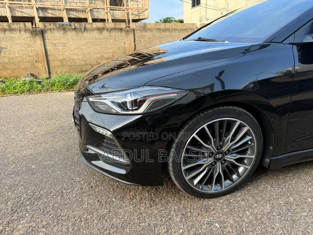 Hyundai Avante 2017 Black