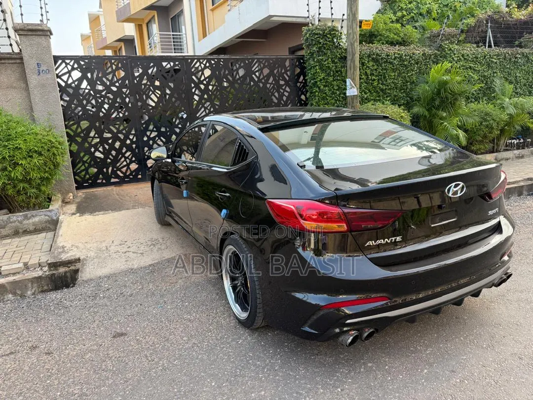Hyundai Avante 2017 Black