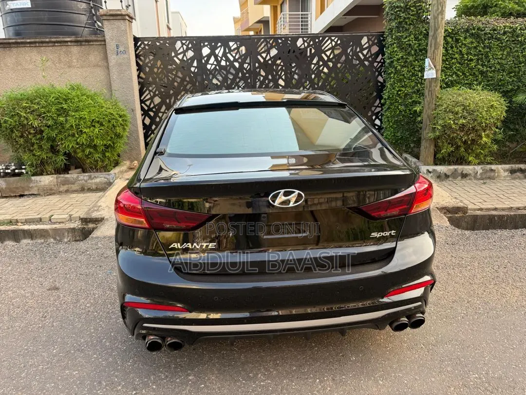 Hyundai Avante 2017 Black
