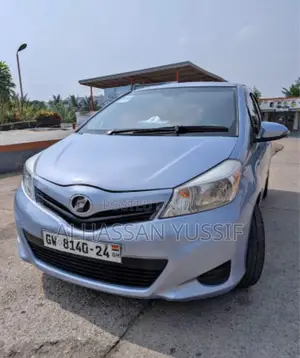 Toyota Vitz 1.5 FWD 3dr 2013 Blue