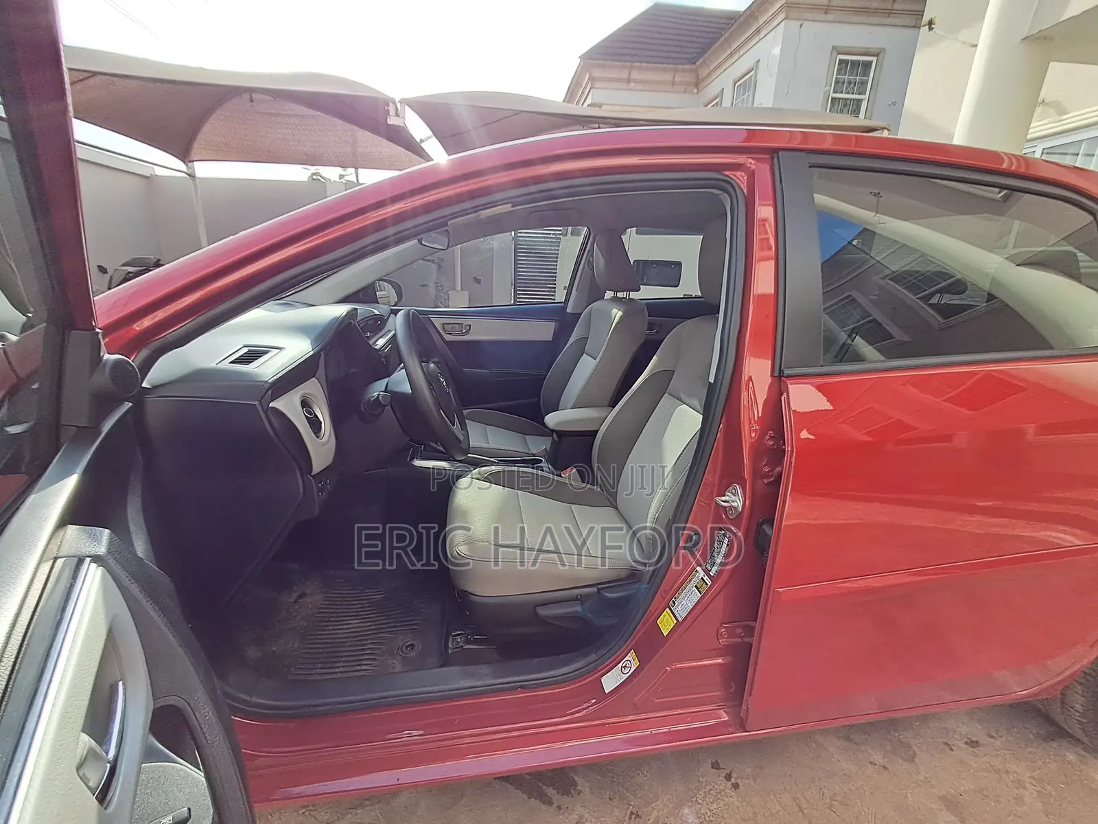 Toyota Corolla LE (1.8L 4cyl 2A) 2019 Red
