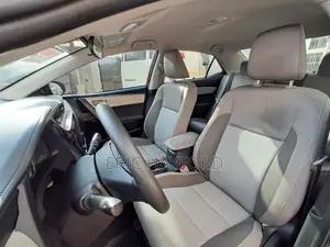 Toyota Corolla LE (1.8L 4cyl 2A) 2019 Red