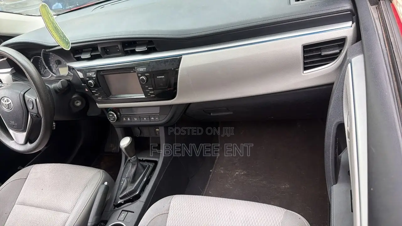 Toyota Corolla LE 4dr Sedan (1.8L 4cyl CVT) 2017 Red