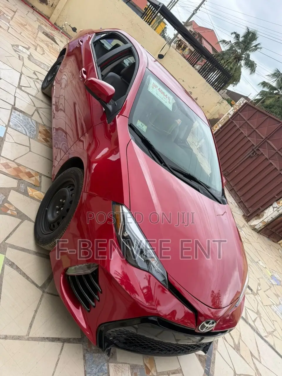 Toyota Corolla LE 4dr Sedan (1.8L 4cyl CVT) 2017 Red